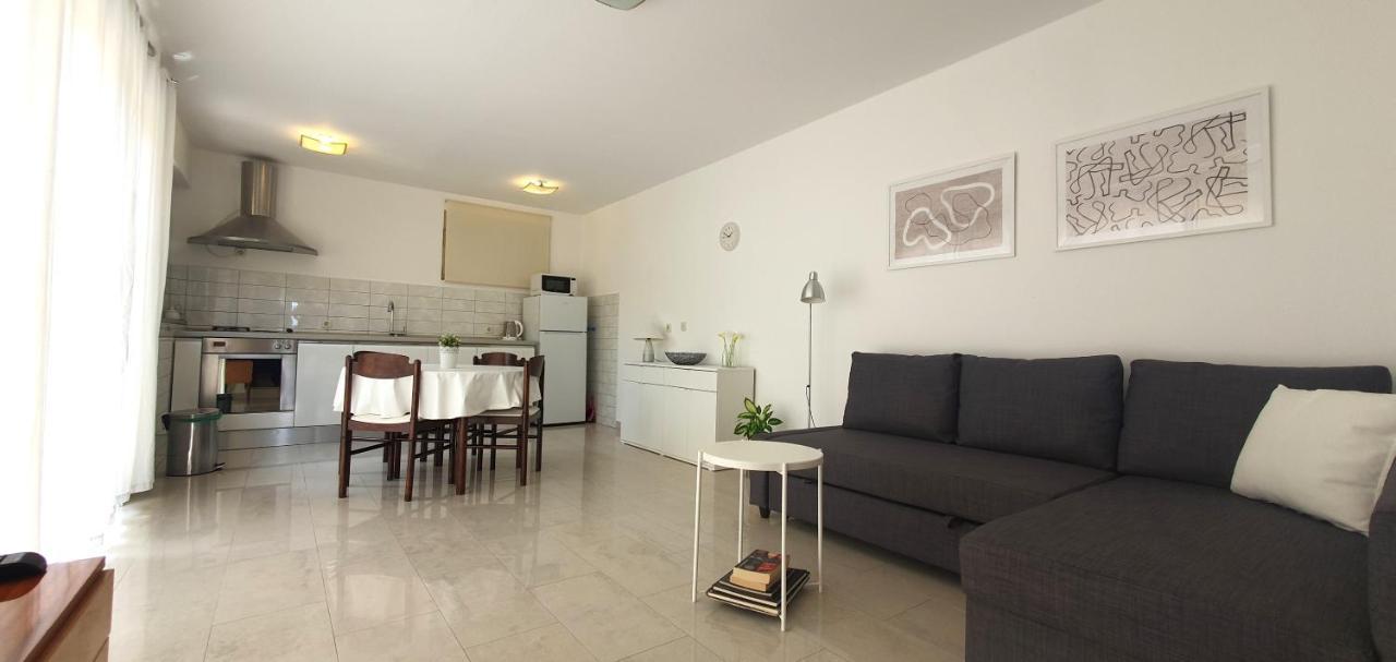 Apartment Brgacelj カリ エクステリア 写真